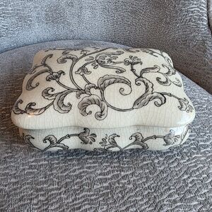 Vintage Amita Scalloped Edge Porcelain Black And White Floral Trinket Box